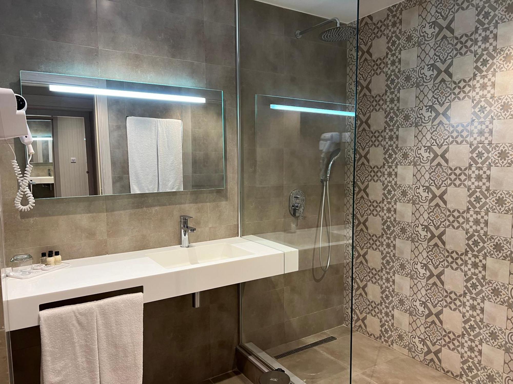 Tipaza Hotel Ben Aouda & Spa מראה חיצוני תמונה